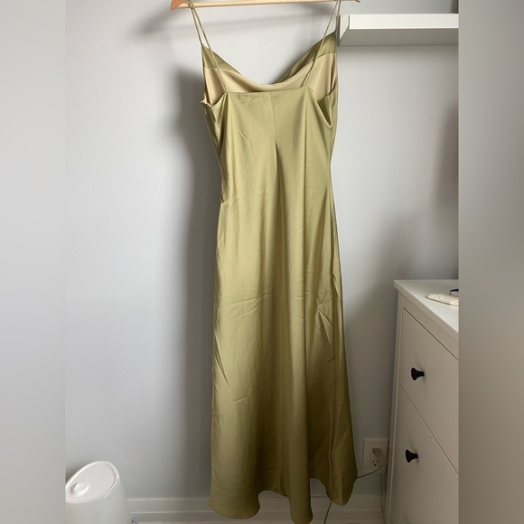 Sage green dress size 6 - Picture 2 of 3